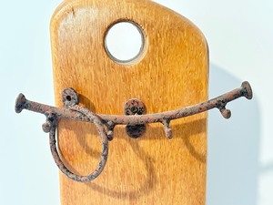 lot 313 image: Unique Decorative Wooden Key Holder