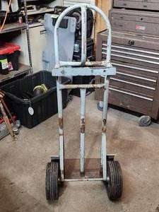 lot 362B image: 2-Wheel Hand Truck