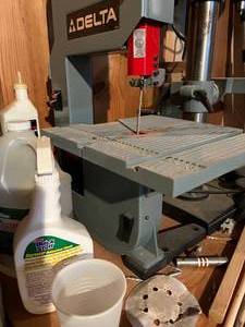 lot 5 image: Delta Jig Saw