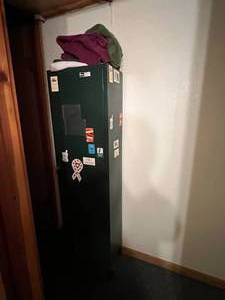 lot 30 image: Green metal Locker with Contents