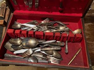 lot 24 image: Vintage Silverware and Knife Set