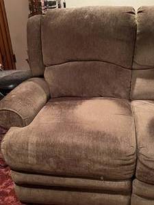 lot 42 image: Brown Loveseat Reclining Couch
