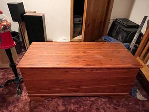 lot 47 image: Cedar Chest & Contents