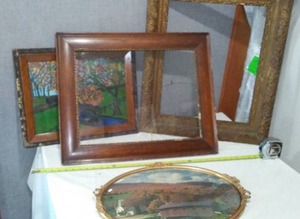 lot 304 image: Vintage frames (4).