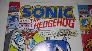 lot 318 image: Sonic the Hedgehog comic books 2 issues no. 0, 1.