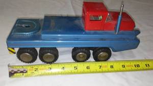 lot 224 image: Metal Vintage Toy Truck.