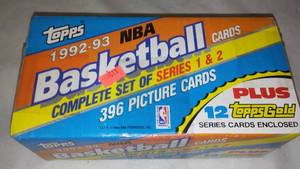 lot 434 image: Topps NBA 92-93 season set trading cards.
