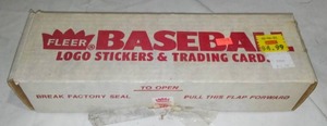 lot 439 image: Fleer MLB 1989 set of trading cards.