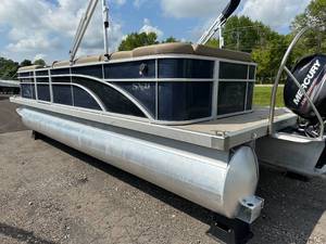 2020 Bennington 23 SLX Pontoon