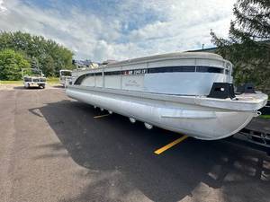 2019 Bennington 25 GSR Tri Toon