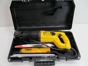 lot 44 image: Like New DEWALT Corded Reciprocating Saw