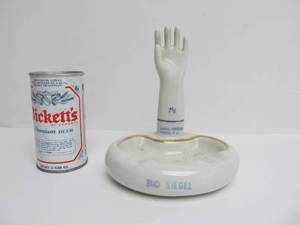 lot 179 image: Old Vintage Porcelain Advertising Ashtray wHand