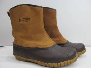 lot 82 image: Nice Condition Mens LACROSSE Zip-Up Winter Boots - Size 11