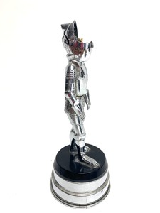 lot 184 image: Larger Vintage 1950s Chrome Knight Table Lighter
