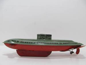 lot 162 image: Very Nice Vintage Tin Litho WOLVERINE Wind-Up Submarine Toy #1