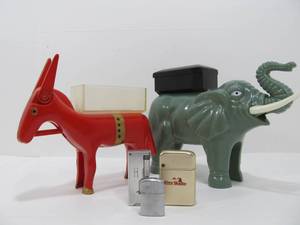 lot 127 image: Group wVintage Cigarette Dispensers & Lighters