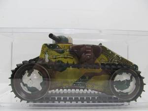 lot 222 image: Very Nice Large Vintage MARX Tin E-12 Windup Tank