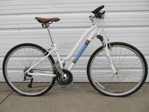 lot 235 image: Excellent NOVARA Fiona Womens Bicycle
