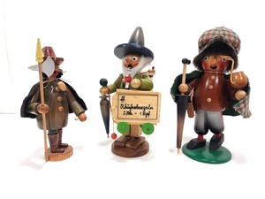 lot 320 image: Great Lot of 3 German Wood Smoker Dolls