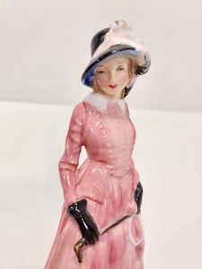 lot 328 image: Early ROYAL DOULTON Porcelain Figurine - Maureen