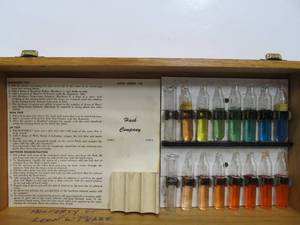 lot 357 image: Vintage Chemical Science Experiment Kit wDovetailed Wood Case
