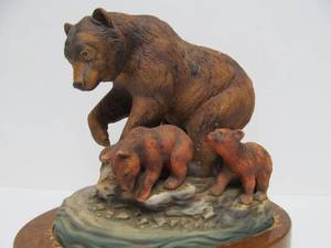 lot 359 image: Collectible Large Bear and Cubs Decanter 7 With Wood Base Numbered