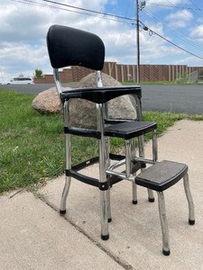 lot 269 image: Vintage 1960s era COSCO Metal Stepstool