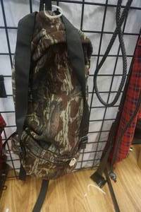 lot 26 image: Fieldline Brand Camo Gear BagBack Pack