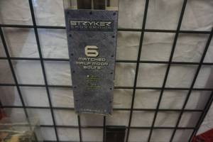 lot 33 image: Stryker - 6 Pack 22 Carbon Cross Bow Bolts With 12 Moon Nock