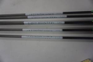 lot 39 image: 6 - Muddy Bloodsport Hunter Carbon Arrows