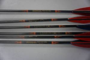 lot 43 image: 6 - Easton Carbon Excel Carbonaerus Carbon Arrows