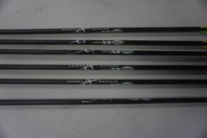 lot 47 image: 6 - Easton Carbon Express Amped XS Carbon Arrows