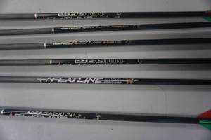 lot 49 image: 6 - Easton Flatline DOA Super Lite Carbon Arrows