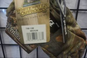 lot 176 image: White Water Outdoors Mens Advantage Timber Camo Waterproof Gloves