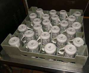 lot 27 image: Tray with 24 coffee mugs