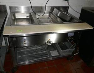 lot 52 image: Duke steamerwarming table EP303 - works
