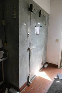 lot 113 image: Vollrath Walk-in FREEZER and contents - works