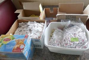 lot 141 image: Lot of Salt and Pepper, Sugar, Iced Tea