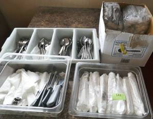 lot 142 image: Lot of Silverware both metal and plastic