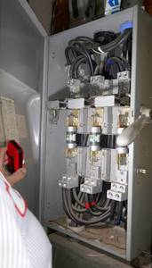 lot 156 image: Gould Safety Switch SN425 240V 400A