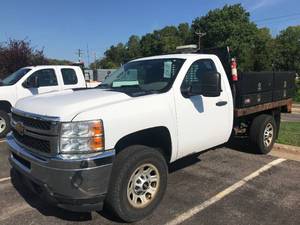 lot 2 image: 2013 CHEVY SILVERADO PICKUP TRUCK - 3500 HD - 1 TON - 4 WHEEL DRIVE - BRUTE AND PROTECH TOOL BOXES - POWER LOCKS WINDOWS - AIR WORKS  #1654