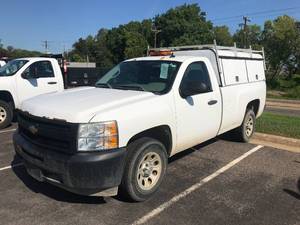 lot 3 image: 2009 CHEVY SILVERADO PICKUP TRUCK - 1500 - 12 TON - 2 WHEEL DRIVE  - ARE TOOL BOX TOPPER - AIR WORKS  #1443 - LOOK