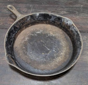 Wagner Ware Cast Iron Skillet