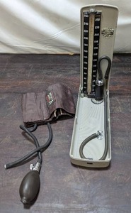 Vintage Baumanometer Bloodpressure Gauge