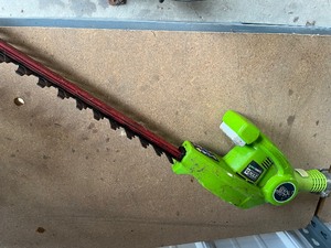 Green works  hedger   no battery or charger