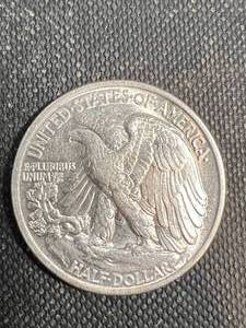 1943 US WALKING LIBERTY HALF DOLLAR UNC