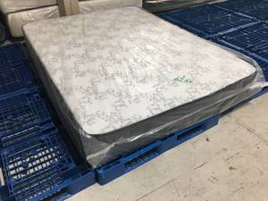 lot 1 image: Brand New 10.5 Firm Queen Mattress
