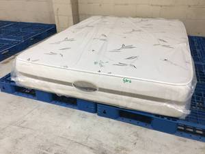 lot 6 image: Brand New Beautyrest Spa Collection Elite Plush Queen Mattress