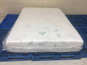 lot 8 image: Brand New Sound Sleep 14 Medium Firm Hybrid Queen Mattress