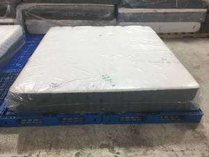 lot 17 image: Brand New Stearns & Foster 13 Luxury Plush Hybrid King Mattress